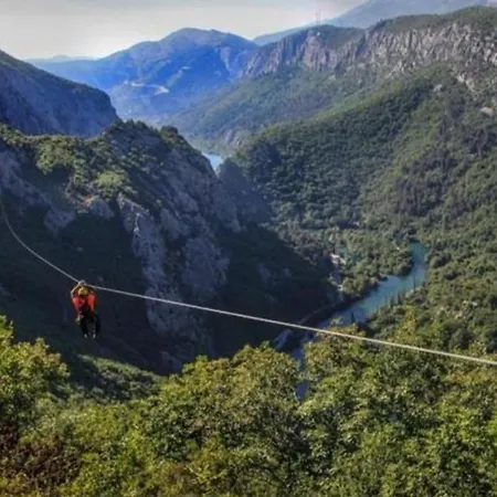 Nikola Skarica 7 Duće