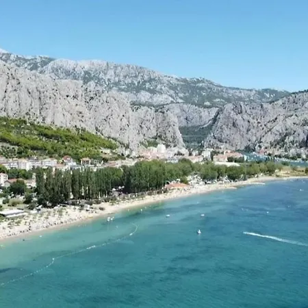Nikola Skarica 7 * Duće