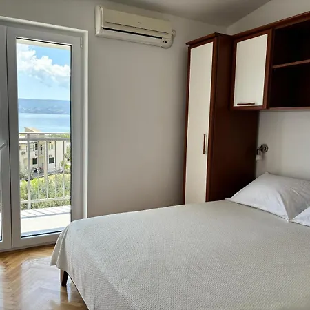 Nikola Skarica 7 * Duće